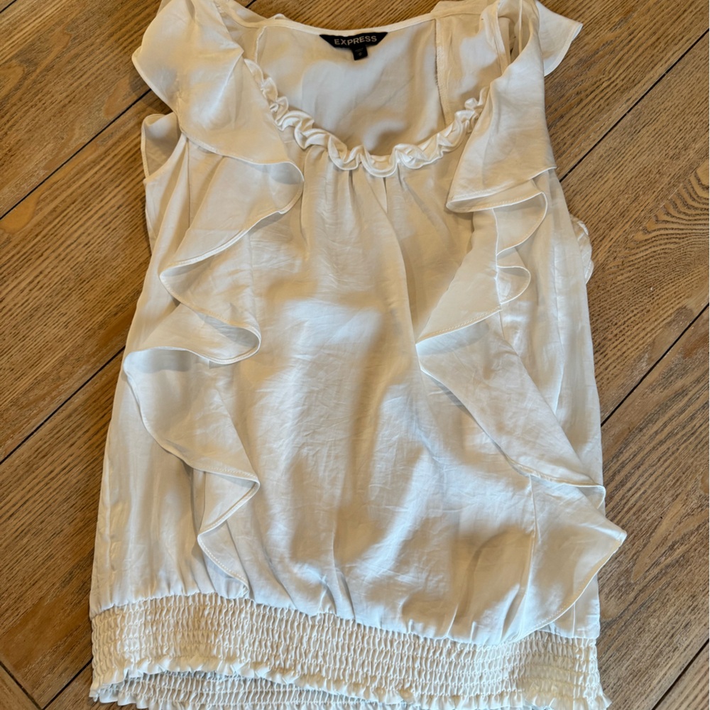 Express Ivory Ruffle Top - Picture 2 of 7